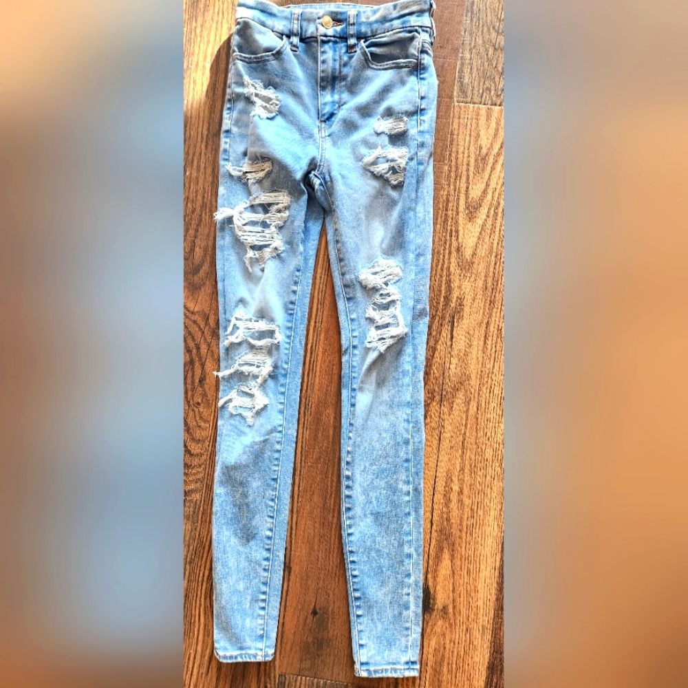 American Eagle Distressed Jeans